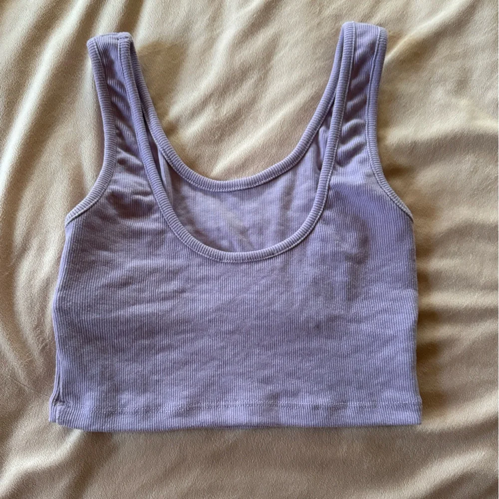 Signature Lilac Ribbed Crop Top - Picture 3 of 3